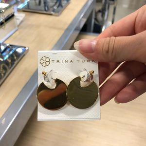 circle earrings